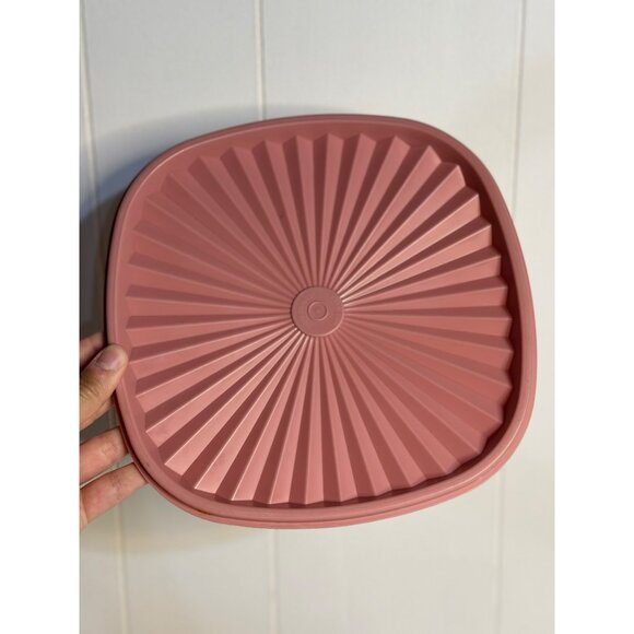 Vintage 80s Tupperware Square Sunburst Lid | Dusty Rose Pink Replacement 8.25" - Picture 2 of 4